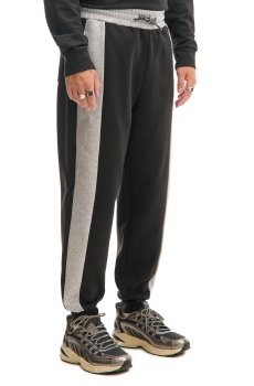 Cropp - Спортивні брюки-джогери - чорний