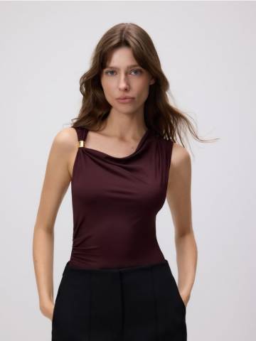 Reserved - Боді з декоративною деталлю - буряковий - 381IK-83X Reserved - Боді з декоративною деталлю - буряковий - 381IK-83X