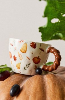 Керамічна чашка з осіннім мотивом - різнобарвний