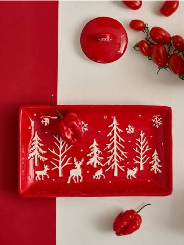 Блюдо - червоний