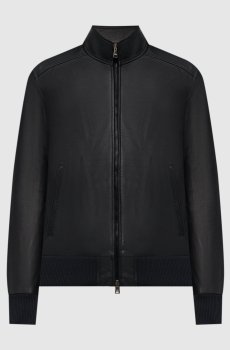 Черная кожаная куртка