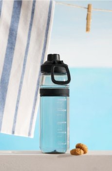 Пляшка для напоїв з ручкою - чорний