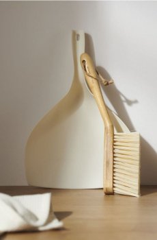 Віник та совок - кремовий