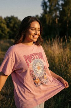 Бавовняна футболка з вареним ефектом - пурпуровий