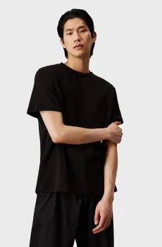 Мужская черная футболка EMBOSSED LOGO Черный L Calvin Klein K10K113737