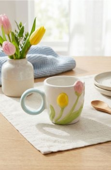 Горнятко з тюльпановим мотивом - різнобарвний