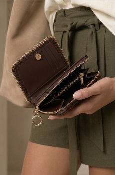 Гаманець із штучної замші з рядками та золотим оздобленням - різнобарвний