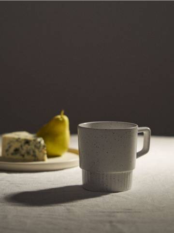 Кружка з крапковим візерунком - білий