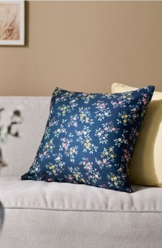 Наволочка з квітковим мотивом - темно-синій