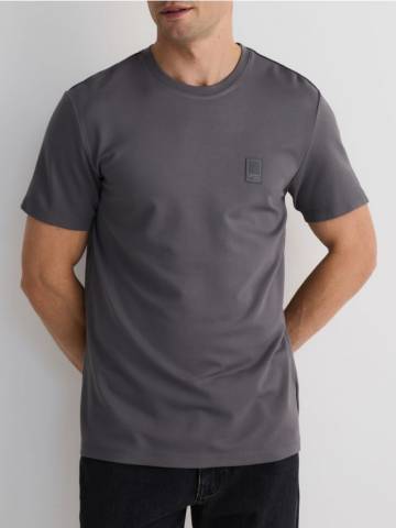 Reserved - Футболка regular fit з аплікацією - темно-сірий - 8694H-90X Reserved - Футболка regular fit з аплікацією - темно-сірий - 8694H-90X