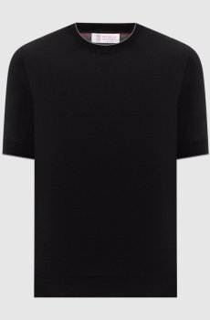 Черная футболка