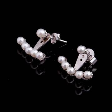 Серебряные серьги с исскуственным жемчугом 121635 Серебряные серьги с исскуственным жемчугом 121635