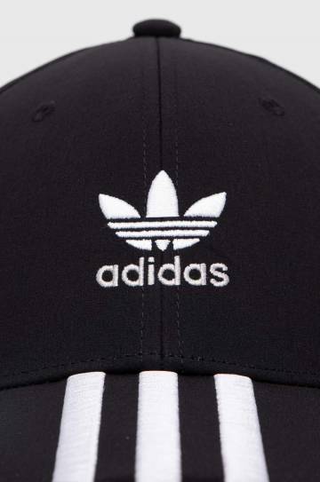 Кепка adidas Originals цвет чёрный с аппликацией Кепка adidas Originals цвет чёрный с аппликацией