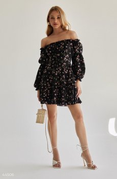 Чорна сукня з рожевим квітковим принтом