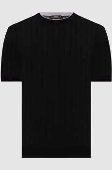 Черная футболка