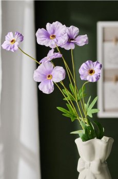 Декоративна штучна рослина - пурпуровий