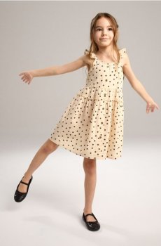 Сукня на бретелях у горошок з рюшами - кремовий