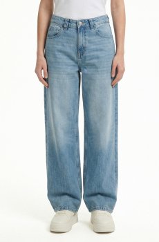 Cropp - Вільні джинси з ефектом виварювання PETITE - синій