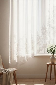 Блискуча фіранка з нерівним краєм та квітковим мотивом - білий