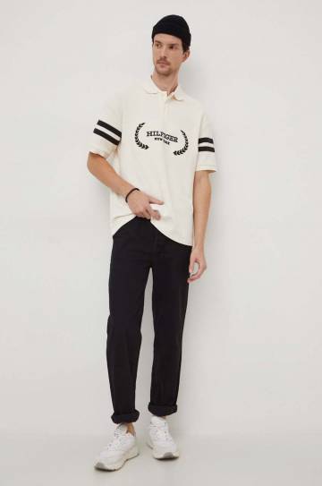 Хлопковое поло Tommy Hilfiger цвет бежевый с аппликацией Хлопковое поло Tommy Hilfiger цвет бежевый с аппликацией