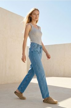 Джинси straight leg з ефектом push-up і ефектом зносів - синій