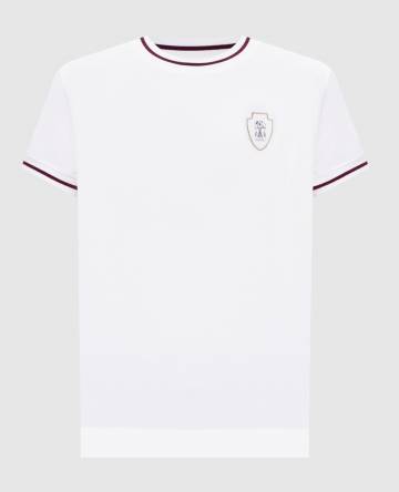 Белая футболка с эмблемой