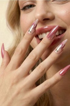 Накладні нігті - червоний