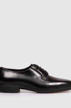 Черные кожаные дерби