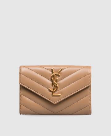 Бежевый кожаный стеганый кошелек с монограммой Cassandre