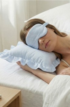 Подушка та маска для очей в смужку - блакитний
