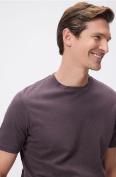 Reserved - Футболка regular fit з льоном - коричневий - 993IR-88X