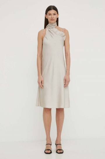 Платье Bruuns Bazaar AcaciaBBNellie dress цвет бежевый mini расклешённое BBW3866 Платье Bruuns Bazaar AcaciaBBNellie dress цвет бежевый mini расклешённое BBW3866