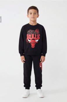 Світшот із круглим вирізом і принтом Chicago Bulls NBA - чорний