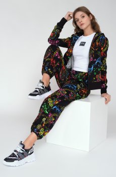 Спортивные брюки