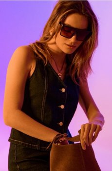 Джинсова жилетка з декоративними ґудзиками - steel blue