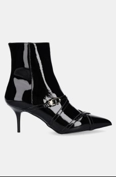 Кожаные полусапожки Love Moschino