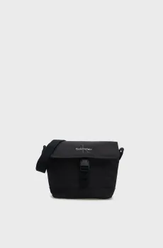 Мужская черная сумка BOLD FLAP MESSENGER Черный ONESIZE Calvin Klein LV04D3420G