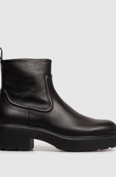 Черные кожаные ботинки с логотипом