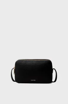 Женская черная сумка EMBOSSED Черный ONESIZE Calvin Klein LV04F3276G