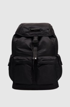 Черный рюкзак с нашивкой логотипа