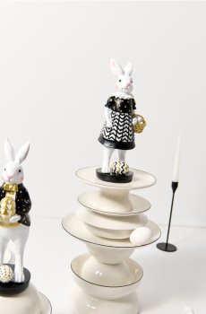 Великодня фігурка зайця в елегантному вбранні - чорний