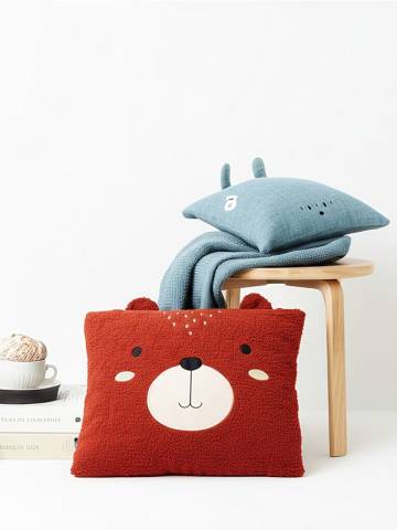 Декоративна подушка - різнобарвний Декоративна подушка - різнобарвний