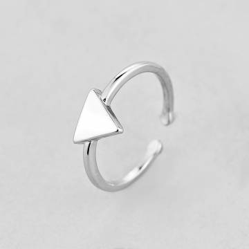 Серебряное кольцо Minimal 10150-16.0р Серебряное кольцо Minimal 10150-16.0р