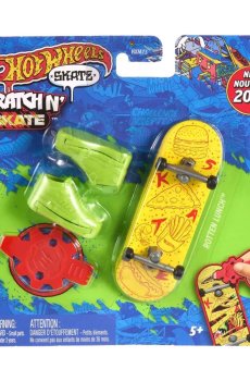 Игровой набор Hot Wheels Скейт и обувь для пальчиков Крутое преображение, желтый, от 5 лет (HXM73)