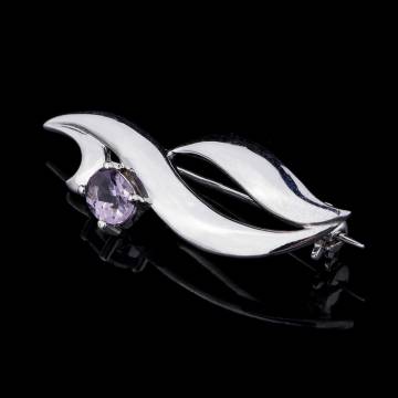 Серебряная брошь (аметист) а16065 Серебряная брошь (аметист) а16065
