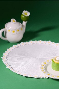 Серветка-підставка з ромашковим мотивом - білий