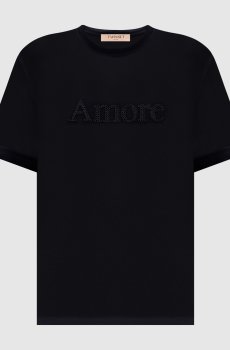 Черная футболка с вышивкой