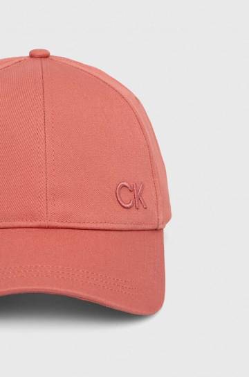 Хлопковая кепка Calvin Klein цвет розовый с аппликацией K60K612000 Хлопковая кепка Calvin Klein цвет розовый с аппликацией K60K612000