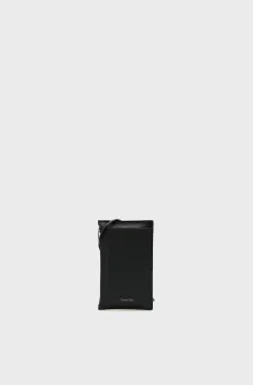 Мужская черная кожаная сумка для телефона FOIL EMBOSS Черный ONESIZE Calvin Klein LV04D1037G