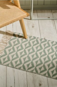 Килим з геометричним візерунком і китицями - блідо-зелений
